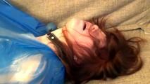 Stella - Ball in Müllbeutel verpackt (video)