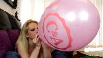 hot Blow2Pop Q18 C&A between your legs