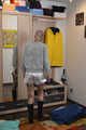 Miss Francine gefesselt und geknebelt in lagenweise Nylon Regensachen und einer silbernen Hotpants