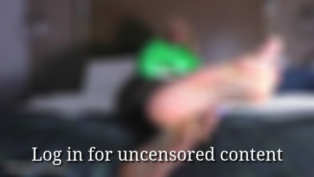 The gift of serving Rubber Mistress’s feet