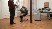 Steffie - Überfall im Büro Teil 2 von 8