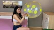 Blow2Pop U16 polka dots while smoking