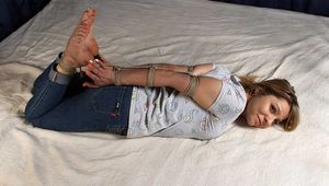 Blackshark & Grace - Tickle