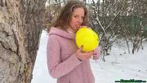 outdoor Blow2Pop yellow TT11 and U14 balloon while smoking