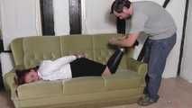 Aurora in Stiefeln im hogtie 1/2