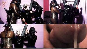LATEX SLAVE JERK OFF