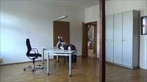 Leonie - Überfallen im Büro Teil 2 von 5
