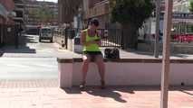 Dresscode in Public: Unten Ohne am public Strand