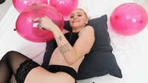 1065  Fantasy fuck with Marilyn Sugar - nonpop