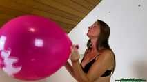Blow2Pop pink TT17 while smoking