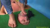 Daliah, sock-eating and smelling under pressure