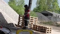 Susanne outdoor mit Tape gefesselt