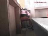016114 Eve Needs To Pee Before Leaving The Carpark