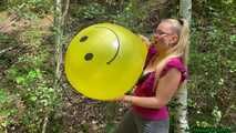 Blow2Pop huge BSA 17" *smiley* in the forest