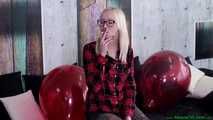 Rauchen und Cigpopping von Ballons