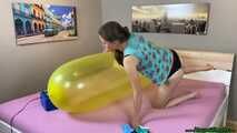 ballon inflating and stretching and releasing the air [NonPop]