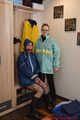 Miss Francine gefesselt und geknebelt in lagenweise Nylon Regensachen und einer silbernen Hotpants