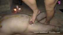 Füsse #Trampling #Kerzenwachs #Footdomination mit rot lackierten Zehennägeln