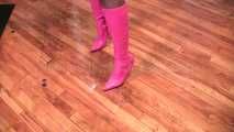 Latex boot praise 2