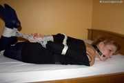 Amy + Cindy - Hogtied Variationen