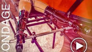 Sophie_X_Elodie in latex on the BDSM stretching rack 😈