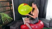 Blow2Pop yellow TT17 with a red slip