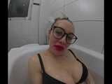 Foot goddess gives masturbation instructions in the bathtub!