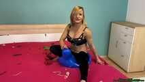 sit and nail2pop U16 balloons