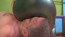 Yvette Costeau, wellness ass-massage for your face
