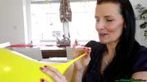 Blow2Pop yellow Tuftex 17"