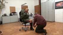 Steffie - Überfall im Büro Teil 2 von 8