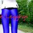 Blaue Leggings, Arsch und Cameltoe