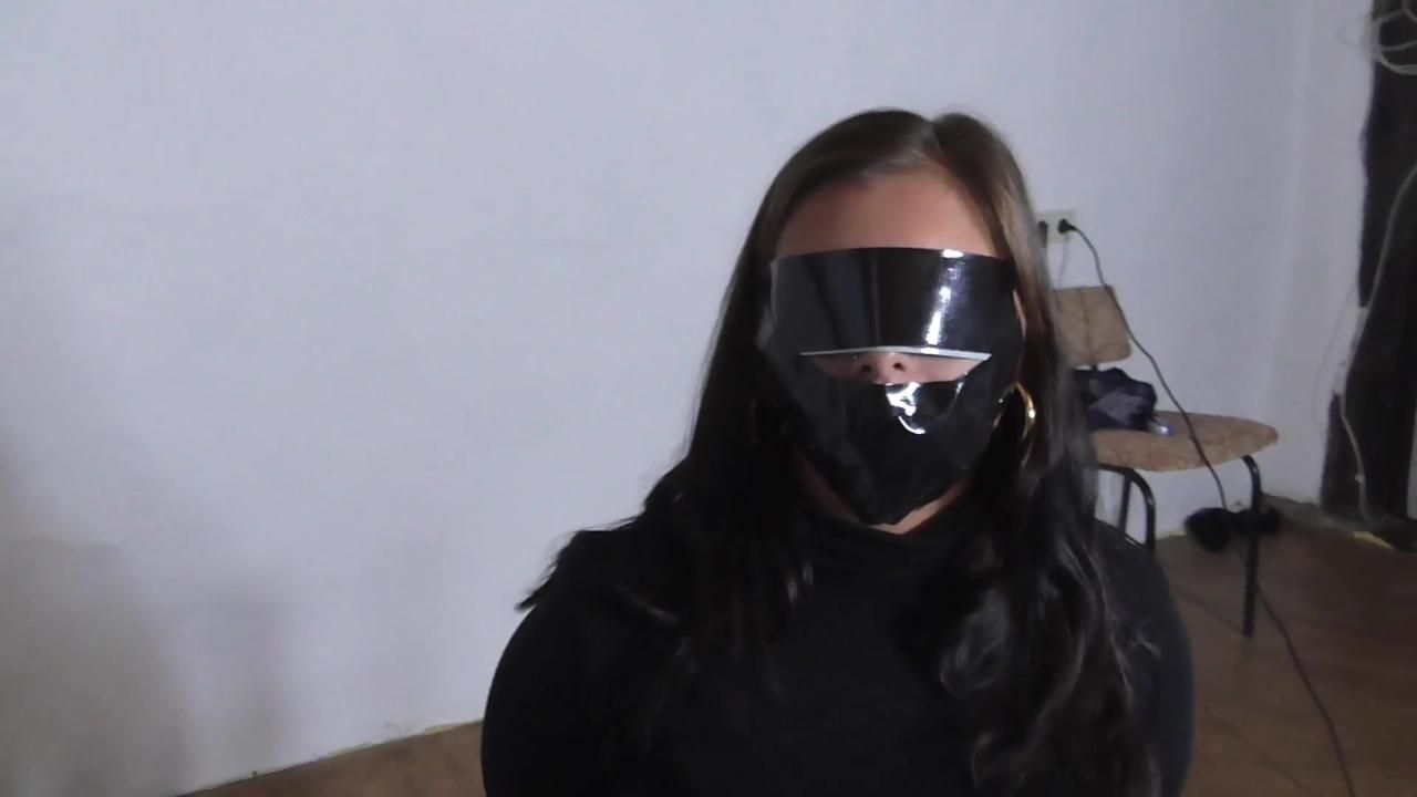 Request video the babysitter 1/2