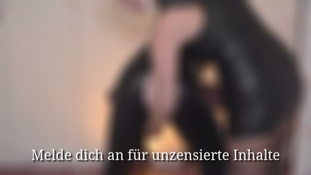 Versaute Behandlung mit Wachs und Klemmen