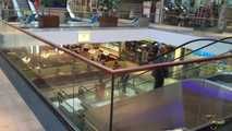 Bondage in Public: Einkaufscenter