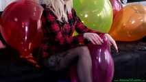 Rauchen und Cigpopping von Ballons