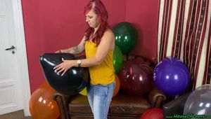 nailpopping balloons