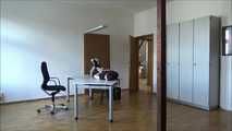 Leonie - Überfallen im Büro Teil 2 von 5