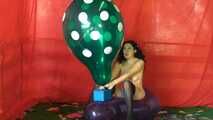 Madame en rouge 13