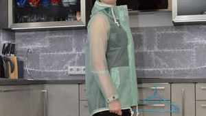 Schmuddelwedda Regenmantel mit Lady Nadja