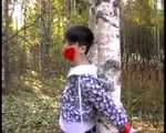 Affable - mysteriöse Bondageszene: Lust im Wald (video)