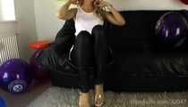 008 Steffi and High Heels