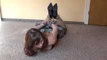 Sweet Sunny hogcuffed 2/2