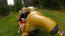 848 Fun in the meadow