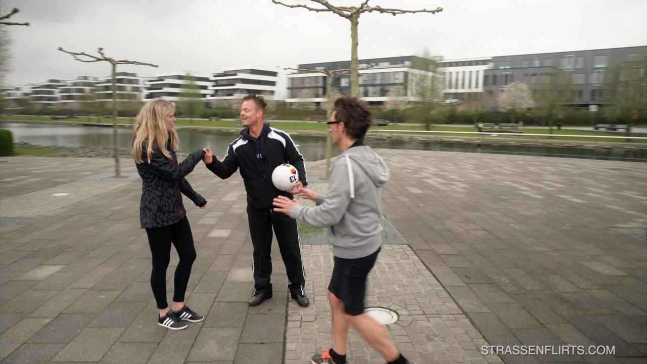 STRASSENFLIRTS 94 Claudia Swea