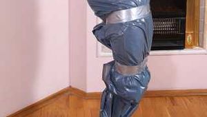 Bonnie Woods - Trashbag self package