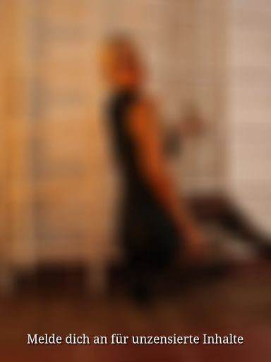 Wir entjungfern Sklavenarsch zusammen