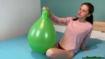 Blow2Pop extremely huge green U14 (reaching 15-16inch)