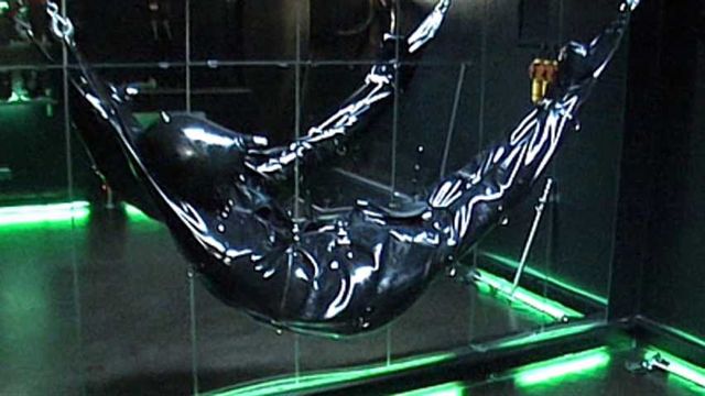 Lady Isis - Rubber Mumification Part1