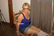 Julia in the holiday house 4